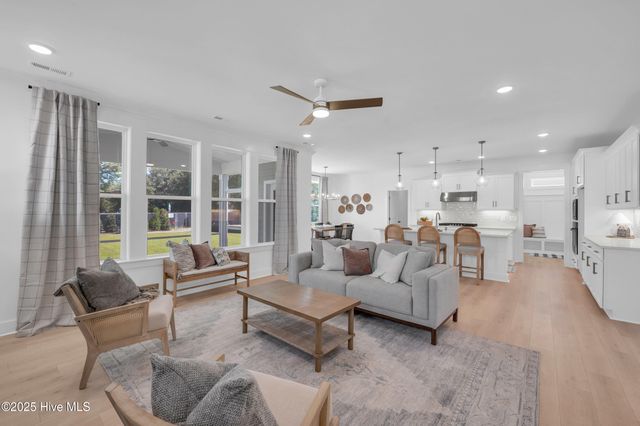 509 Sailor Sky Way 389, Hampstead, NC 28443