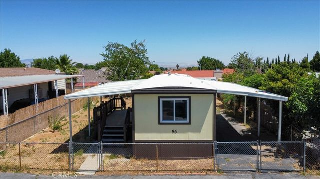 5711 Columbia Way 96, Quartz Hill, CA 93536