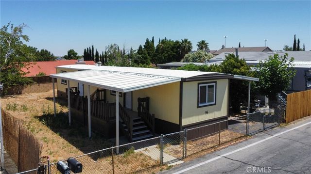 5711 Columbia Way 96, Quartz Hill, CA 93536