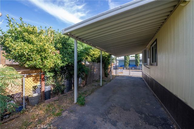 5711 Columbia Way 96, Quartz Hill, CA 93536