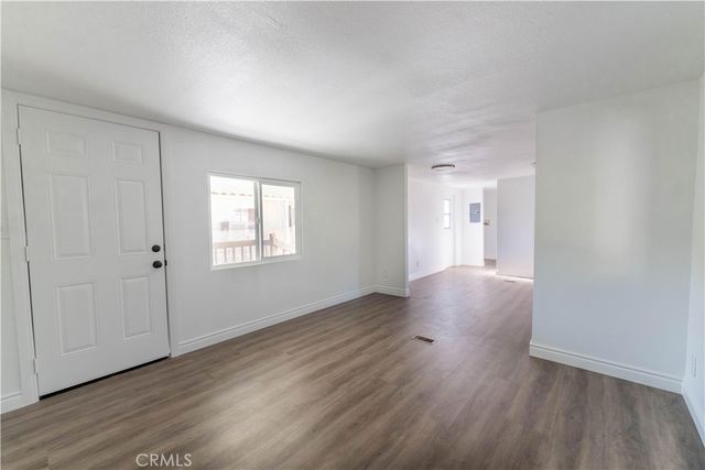 5711 Columbia Way 96, Quartz Hill, CA 93536