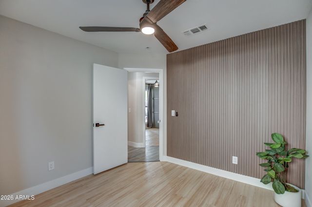 8213 W RUE DE LAMOUR Avenue, Peoria, AZ 85381