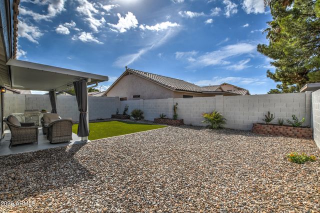 8213 W RUE DE LAMOUR Avenue, Peoria, AZ 85381