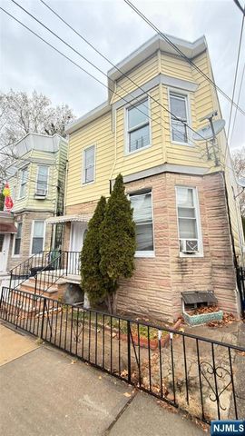 608 57th Street, West New York, NJ 07093
