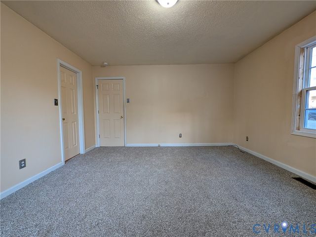 308 Hicksford Ave, Emporia, VA 23847