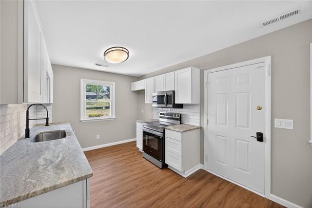 1285 Meadowbrook Drive, King, NC 27021