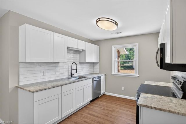 1285 Meadowbrook Drive, King, NC 27021
