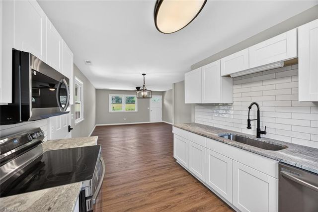 1285 Meadowbrook Drive, King, NC 27021