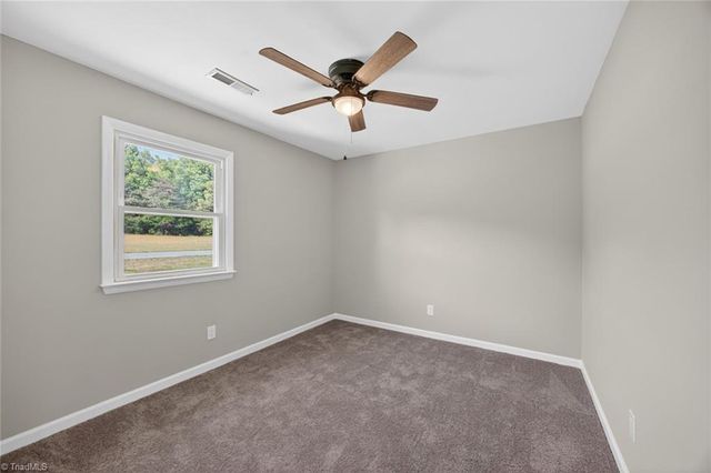 1285 Meadowbrook Drive, King, NC 27021
