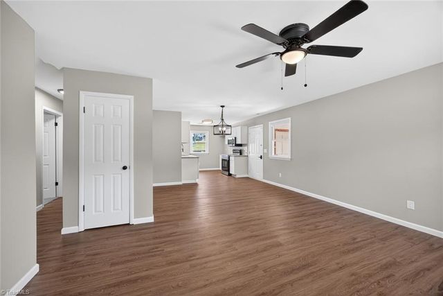 1285 Meadowbrook Drive, King, NC 27021