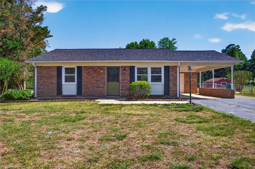 1285 Meadowbrook Drive, King, NC 27021