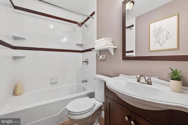 13026 SHAMROCK GLEN DR, Germantown, MD 20878