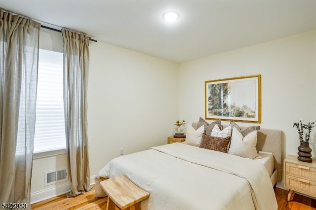 84 W Alpine St, Newark City, NJ 07108