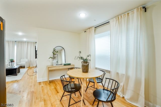 84 W Alpine St, Newark City, NJ 07108