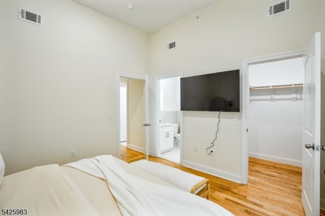 84 W Alpine St, Newark City, NJ 07108