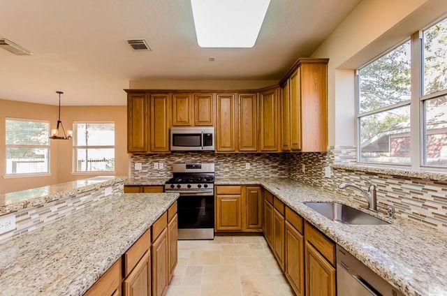 3 Sweet Birch Place, The Woodlands, TX 77382