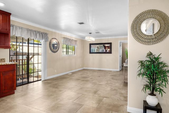 789 Green Valley Road 11, Watsonville, CA 95076