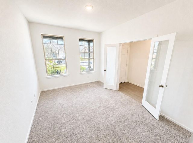 1045 S Oakhurst Drive, Dayton, TX 77535