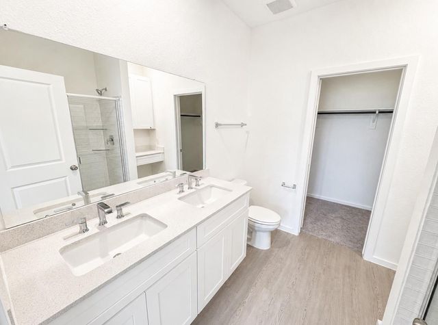 1045 S Oakhurst Drive, Dayton, TX 77535