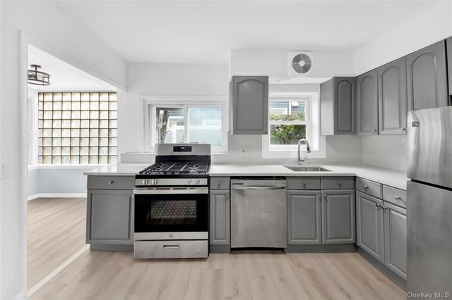 28 Crestmont Avenue, Yonkers, NY 10704