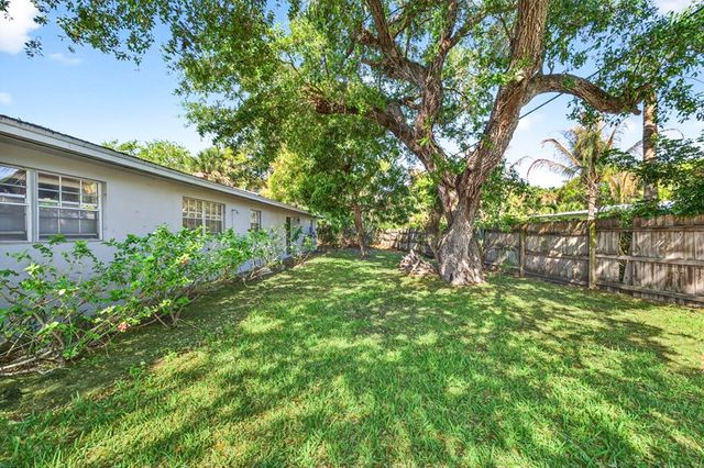 1926 Surfside Terrace, Vero Beach, FL 32963