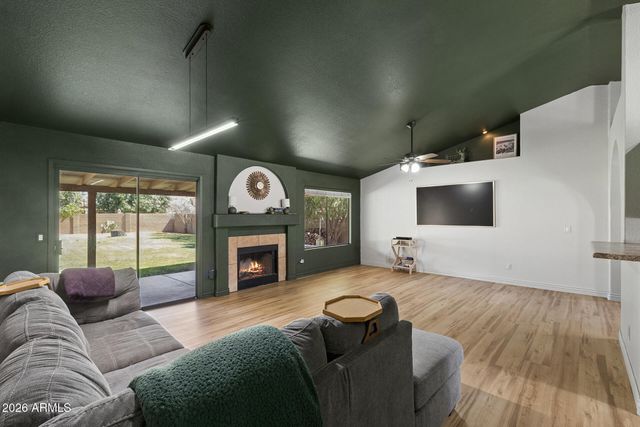 1192 E ERIE Street, Chandler, AZ 85225