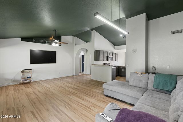 1192 E ERIE Street, Chandler, AZ 85225