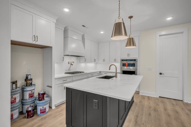 502 Eastboro Dr, Nashville, TN 37209