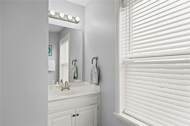 927 Hedge Apple Place, Raymore, MO 64083