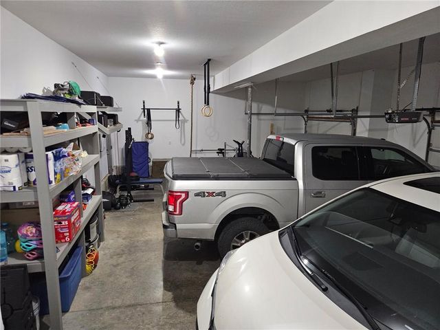 927 Hedge Apple Place, Raymore, MO 64083