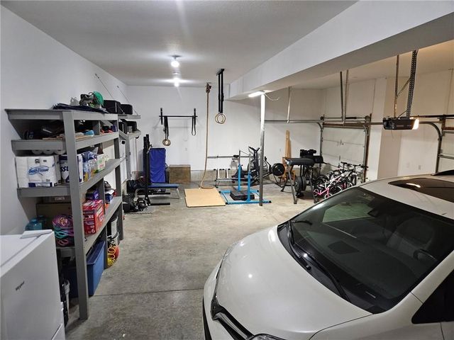 927 Hedge Apple Place, Raymore, MO 64083