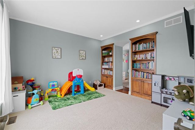 927 Hedge Apple Place, Raymore, MO 64083