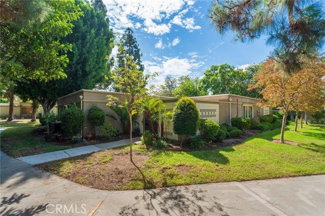 43 Calle Aragon C, Laguna Woods, CA 92637