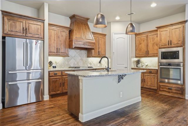4908 Brookside Drive, Denton, TX 76226
