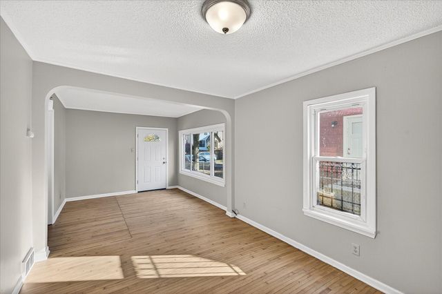 3411 Newton Avenue N, Minneapolis, MN 55412