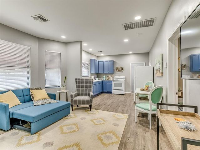 2901 N McKinley Avenue, Oklahoma City, OK 73106