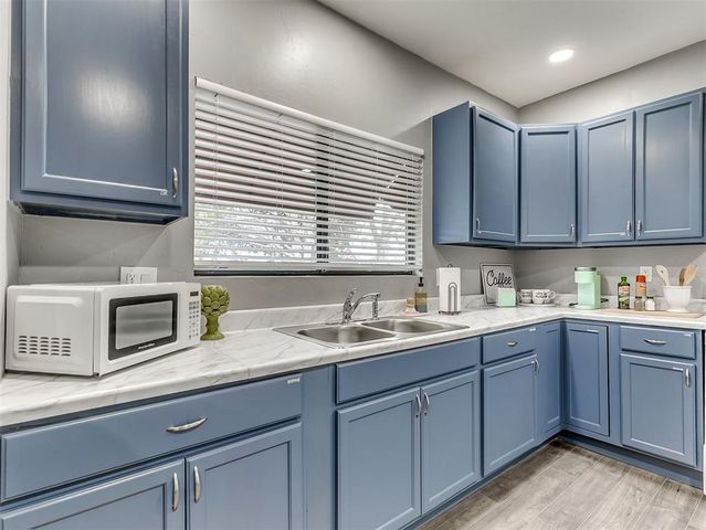 2901 N McKinley Avenue, Oklahoma City, OK 73106