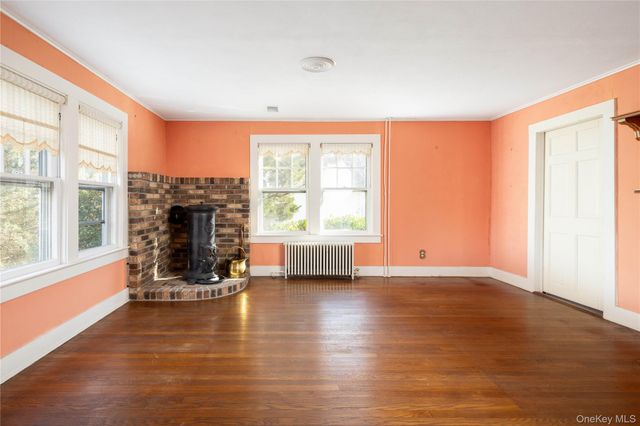 506 5th Street, Greenport, NY 11944