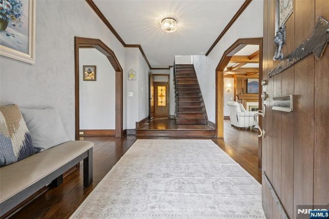 400 Heights Road, Ridgewood, NJ 07450