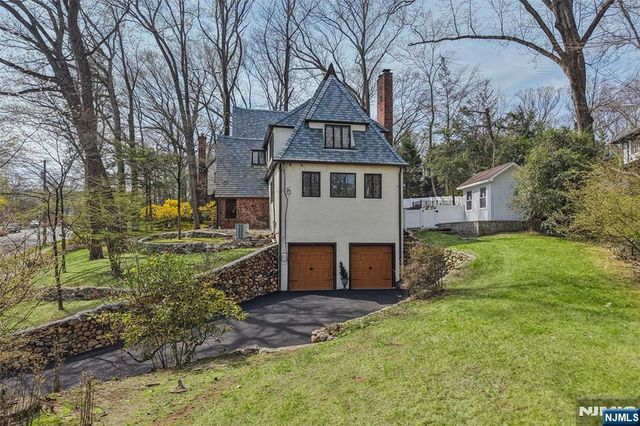 400 Heights Road, Ridgewood, NJ 07450