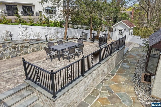 400 Heights Road, Ridgewood, NJ 07450