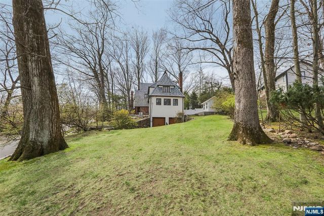 400 Heights Road, Ridgewood, NJ 07450