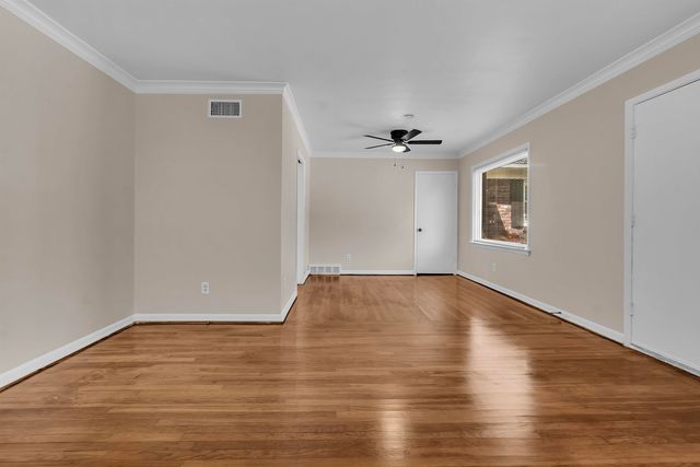 4011 COMANCHE RD, Memphis, TN 38118