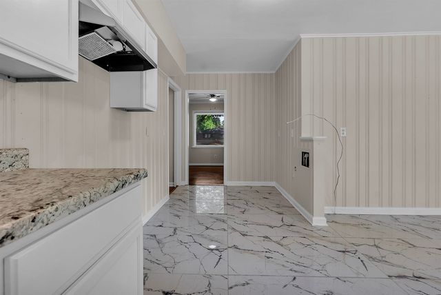 4011 COMANCHE RD, Memphis, TN 38118