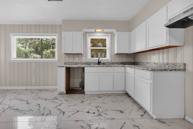 4011 COMANCHE RD, Memphis, TN 38118