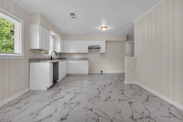 4011 COMANCHE RD, Memphis, TN 38118