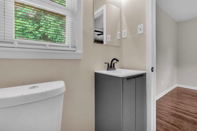 4011 COMANCHE RD, Memphis, TN 38118