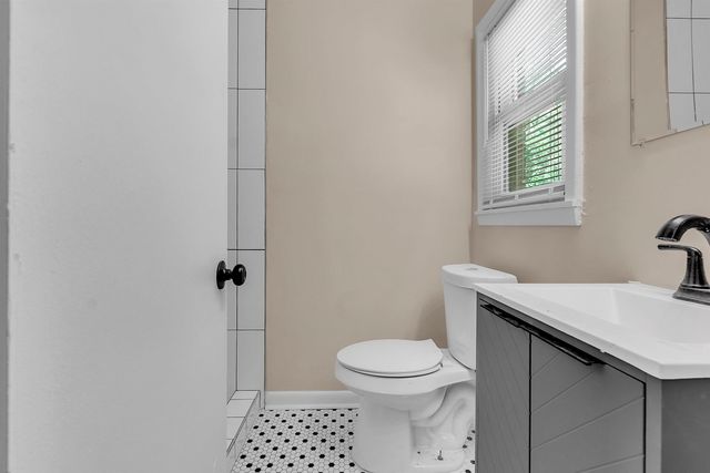 4011 COMANCHE RD, Memphis, TN 38118