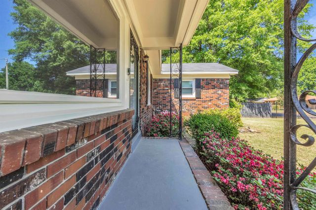 4011 COMANCHE RD, Memphis, TN 38118