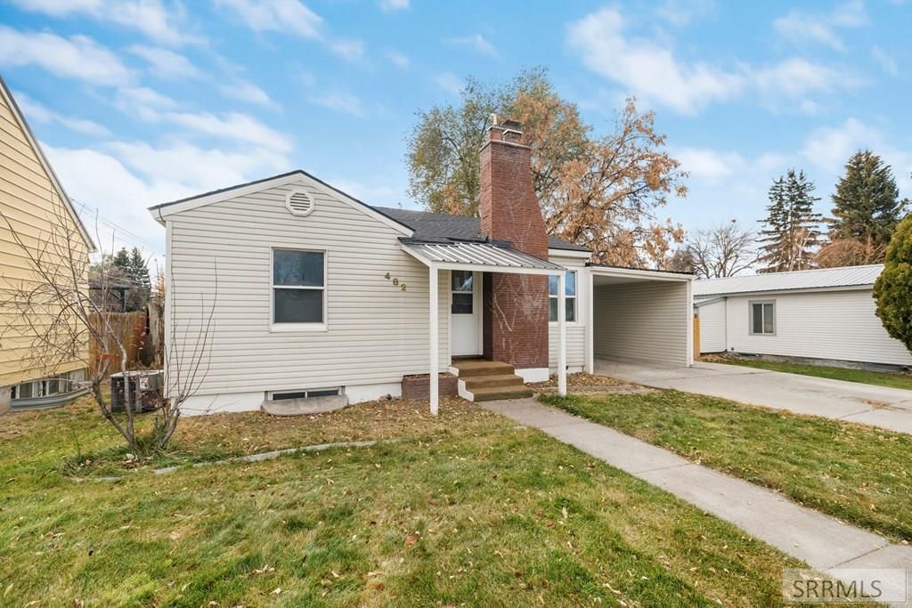 Image 2 of property listing at 482 9th Street, Idaho Falls, ID 83404